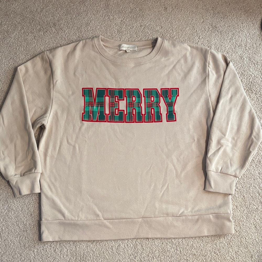 5/$25🌼 Festive Beige “MERRY” Crewneck Sweatshirt